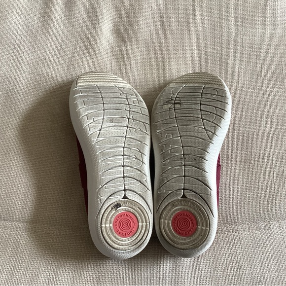 Women's Fitflops Maroon Sneakers 7 - Picture 5 of 5